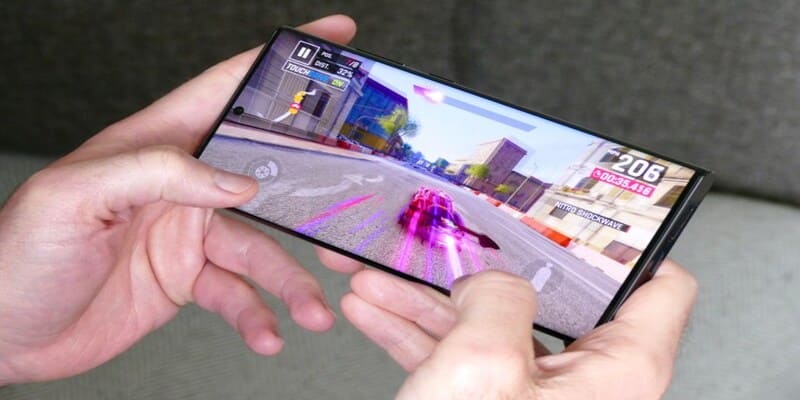 Thách thức trong việc áp dụng công nghệ LTPO 2.0