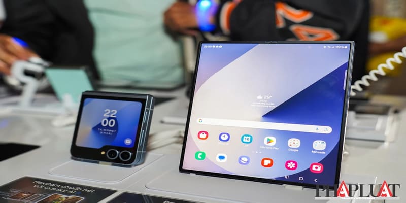 C. Thời lượng pin và sạc