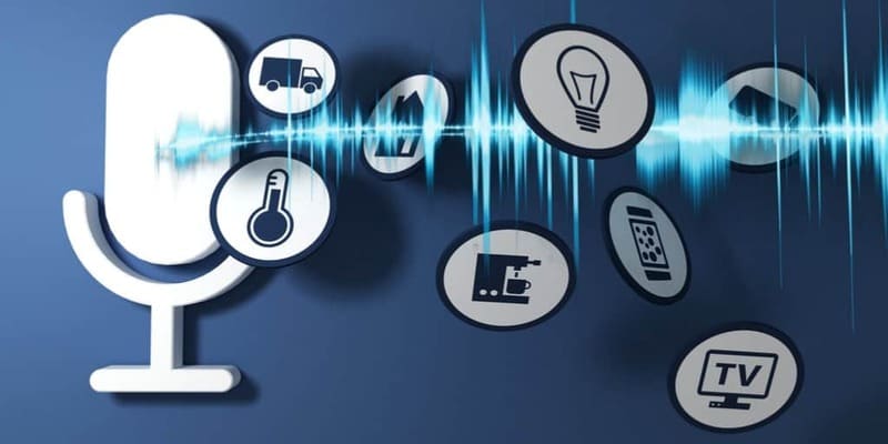 A. Tính năng và khả năng tương tác